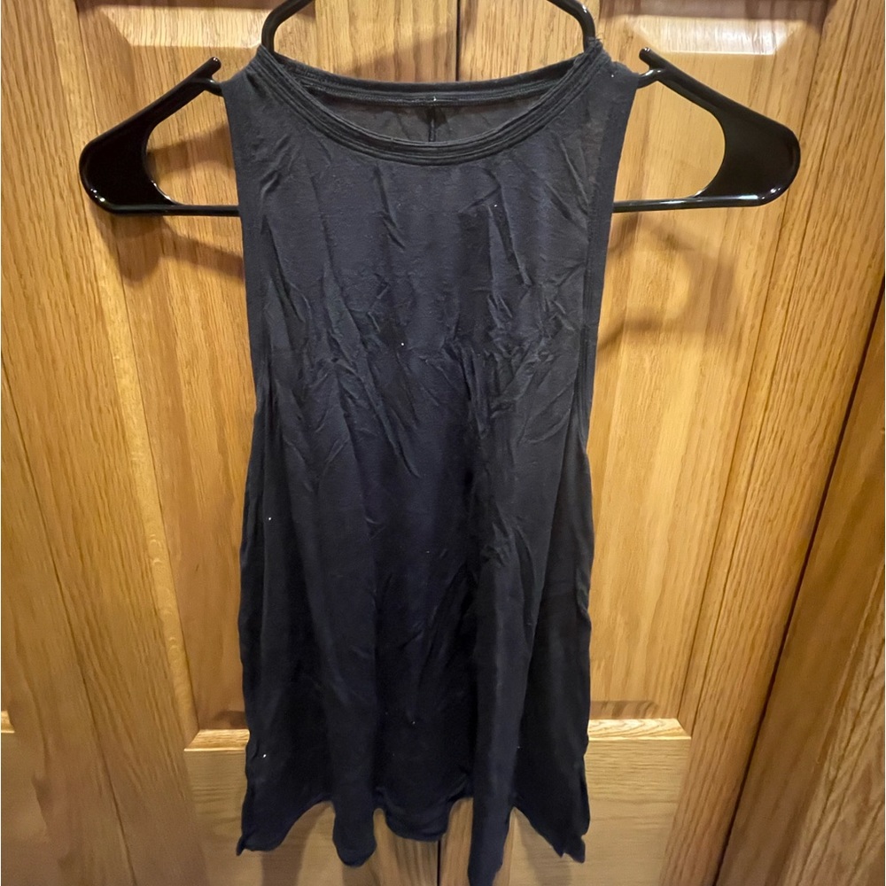 lululemon black tank top